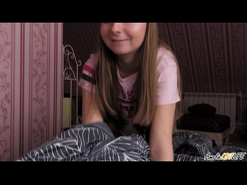 ❤️ Tarraingíonn Blondie BFF go domhain uirthi agus faigheann sí cum ina béal ️  Porn fb  ag ga.massagecenter-yalta.ru ❌❤
